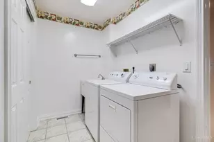 8372 Benton Ridge Ln, Cincinnati, OH 45255 - Photo 25