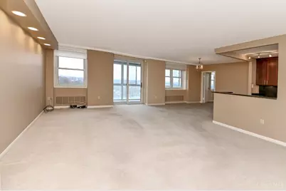 2444 Madison Road #1409, Cincinnati, OH 45208 - Photo 3