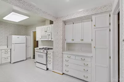 3830 Drakewood Drive, Cincinnati, OH 45209 - Photo 9