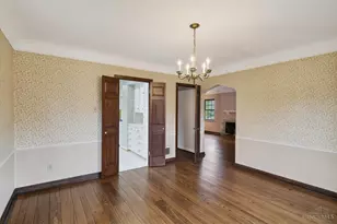 3830 Drakewood Dr, Cincinnati, OH 45209 - Photo 7