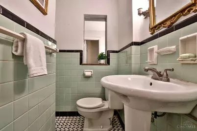 3525 Herschel View Place, Cincinnati, OH 45208 - Photo 37