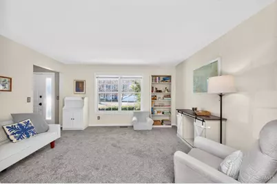 1068 Beacon Way Court, Hamilton Township, OH 45039 - Photo 9