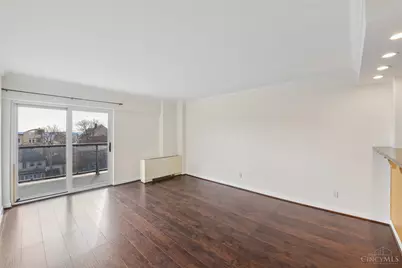 2200 Victory Parkway #806, Cincinnati, OH 45206 - Photo 3