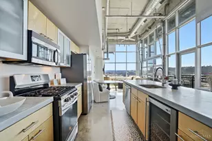 353 W 4th St, Cincinnati, OH 45202 - Photo 25