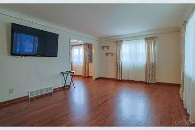 9606 Millbrook Drive, Springfield Township, OH 45231 - Photo 5