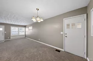 8771 Desoto Dr, Springfield Township, OH 45231 - Photo 3