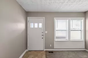 8771 Desoto Dr, Springfield Township, OH 45231 - Photo 5