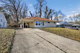 8771 Desoto Dr, Springfield Township, OH 45231 - Photo 27