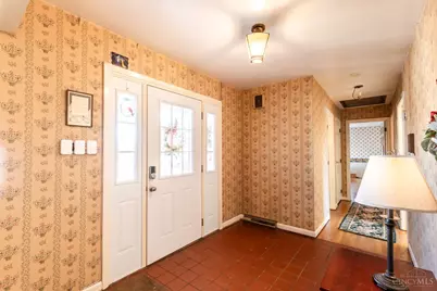 5801 Blue Spruce Lane, Cincinnati, OH 45224 - Photo 5