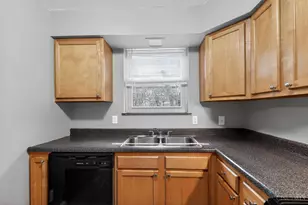 5104 Lillian Dr, Cincinnati, OH 45237 - Photo 11