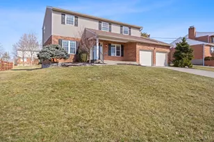 4600 Farcrest Ct, Green Township, OH 45247 - Photo 3