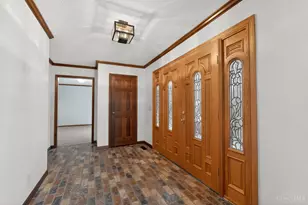 560 Blackhawk Trail, Miami Township, OH 45140 - Photo 7