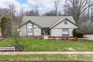 735 Chaucer Ln, Tipp City, OH 45371 - Photo 37