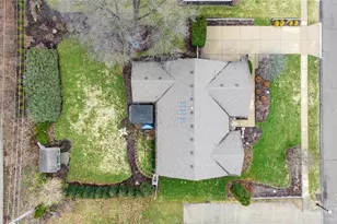 735 Chaucer Ln, Tipp City, OH 45371 - Photo 47