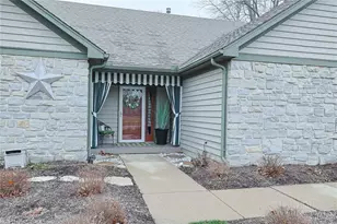 735 Chaucer Ln, Tipp City, OH 45371 - Photo 5