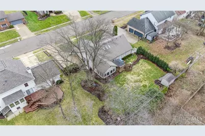 735 Chaucer, Tipp City, OH 45371 - Photo 43