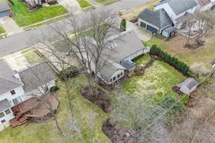 735 Chaucer Ln, Tipp City, OH 45371 - Photo 43