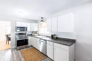 5584 Green Acres Ct, Green Township, OH 45248 - Photo 9