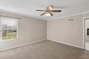 6636 Honey Suckle Ln, Hamilton Township, OH 45039 - Photo 15