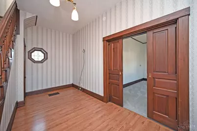 215 Walnut Street, Elmwood Place, OH 45216 - Photo 9