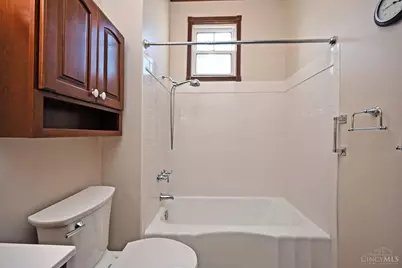 215 Walnut Street, Elmwood Place, OH 45216 - Photo 17