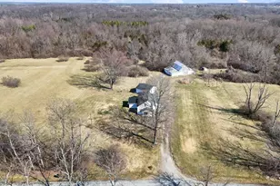 896 Ward Rd, Chester Township, OH 45177 - Photo 3