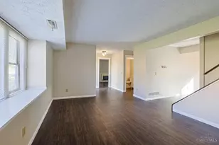 18 Oakwood Ct, Springdale, OH 45246 - Photo 7