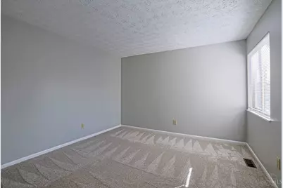 18 Oakwood Court, Springdale, OH 45246 - Photo 27