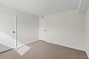 9319 Winton Rd, Springfield Township, OH 45231 - Photo 11