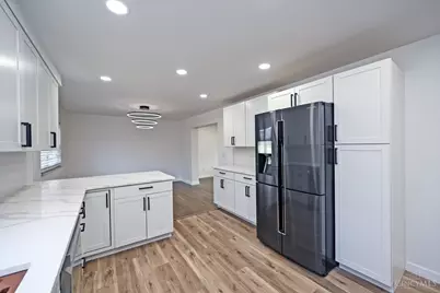 10219 Winstead Lane, Springfield Township, OH 45231 - Photo 9