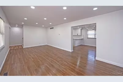 10219 Winstead Lane, Springfield Township, OH 45231 - Photo 5