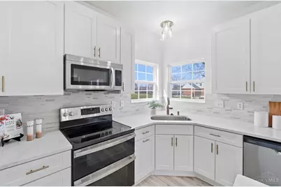 5715 Hawthorne Reserves Drive, Liberty Township, OH 45044 - Photo 19