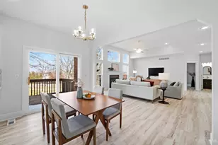 5715 Hawthorne Reserves Dr, Liberty Township, OH 45044 - Photo 13