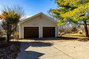 2127 Smith Rd, Ross Township, OH 45013 - Photo 3