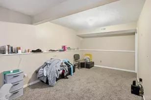 993 Havensport Dr, Forest Park, OH 45240 - Photo 9