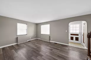 6621 Winton Rd, Springfield Township, OH 45224 - Photo 5