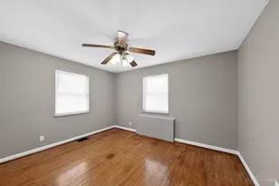 6621 Winton Rd, Springfield Township, OH 45224 - Photo 7