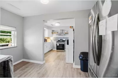 5301 Leon Ct, Green Township, OH 45238 - Photo 7