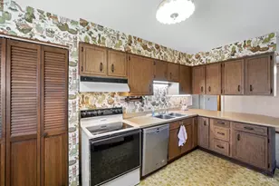 571 Libbejo Dr, Delhi Township, OH 45233 - Photo 13