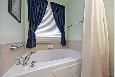 1090 Ridgepointe Drive, Union Township, OH 45103 - Photo 37