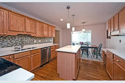 1090 Ridgepointe Drive, Union Township, OH 45103 - Photo 13