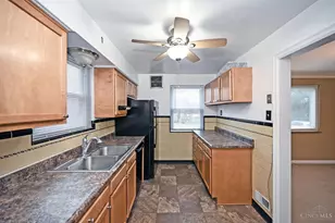 7552 Montgomery Rd, Sycamore Township, OH 45236 - Photo 11