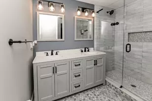 6328 Desmond St, Cincinnati, OH 45227 - Photo 17