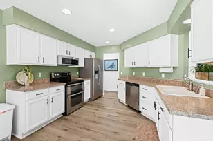 1065 Dunstan Ct, Hamilton Township, OH 45152 - Photo 13