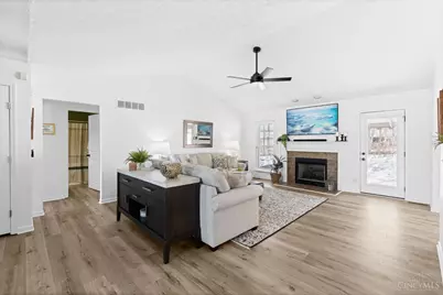 1065 Dunstan Court, Hamilton Township, OH 45152 - Photo 7