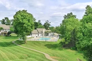 492 Mapleleaf Dr, Union Township, OH 45255 - Photo 33