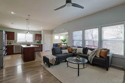 1919 Washburn Street, Cincinnati, OH 45223 - Photo 3