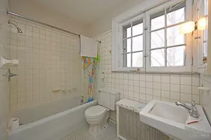 741 Red Bud Ave, Cincinnati, OH 45229 - Photo 31