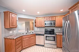 6321 Eagles Lake Dr, Cincinnati, OH 45248 - Photo 17