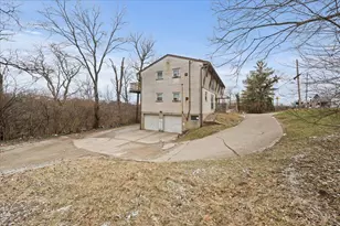 2465 E Galbraith Rd, Cincinnati, OH 45237 - Photo 3
